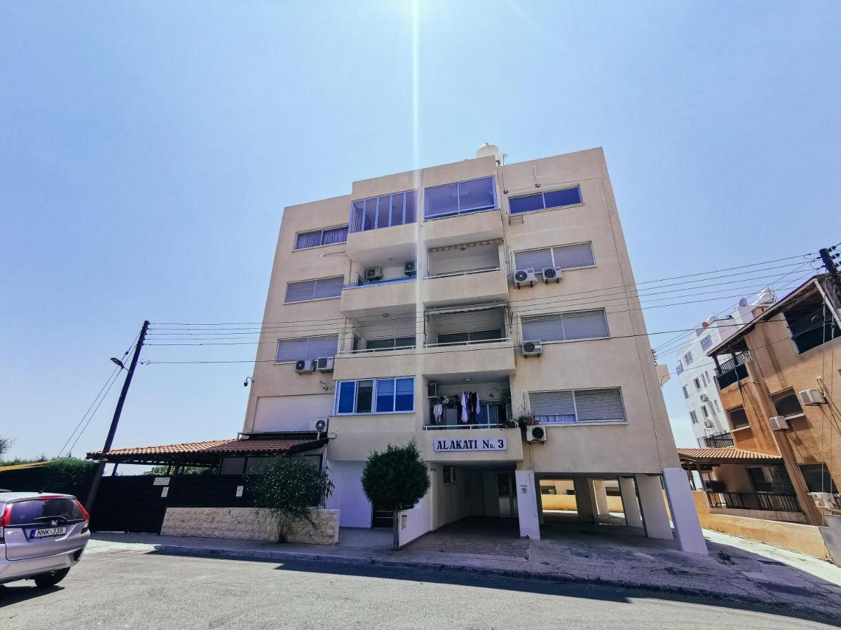 Mackenzie Seaview Paradise Larnaka Exterior foto