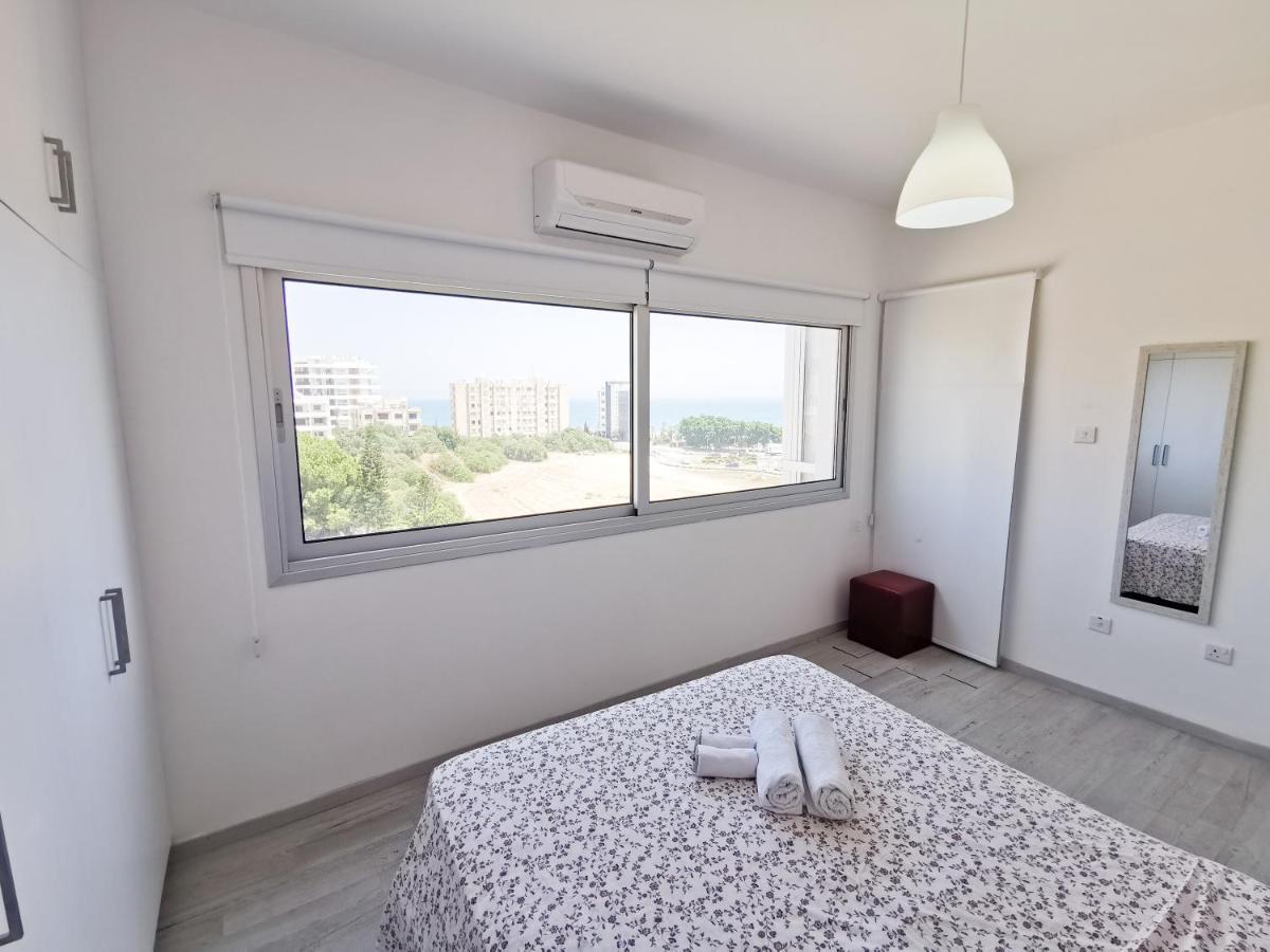 Mackenzie Seaview Paradise Larnaka Exterior foto